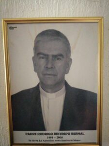 rectores-apostolica-santa-rosa-de-cabal (13)